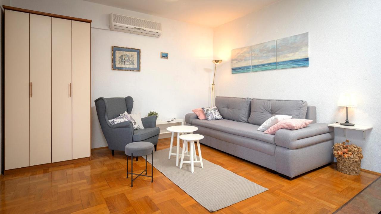 Apartment Nela Kalina Jelsa  Exterior photo