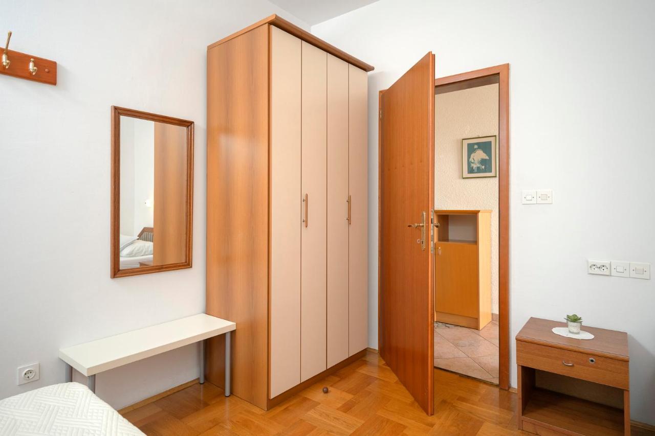 Apartment Nela Kalina Jelsa  Exterior photo
